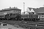 Henschel 29292 - DB "260 212-6"
01.08.1972 - Weiden, Bahnhof
Stefan Carstens