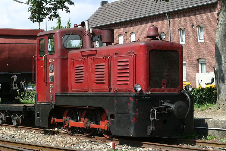 LKM 250564 - IHS "V 8"